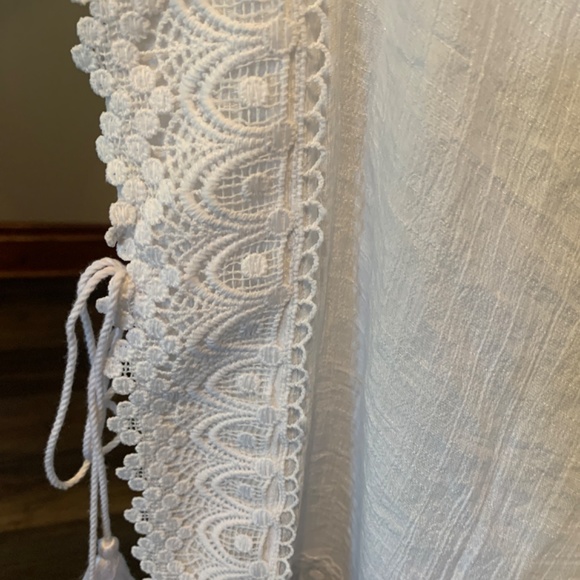 Zac and Rachel rayon blend side tassel top. Worn 1x - Picture 5 of 6